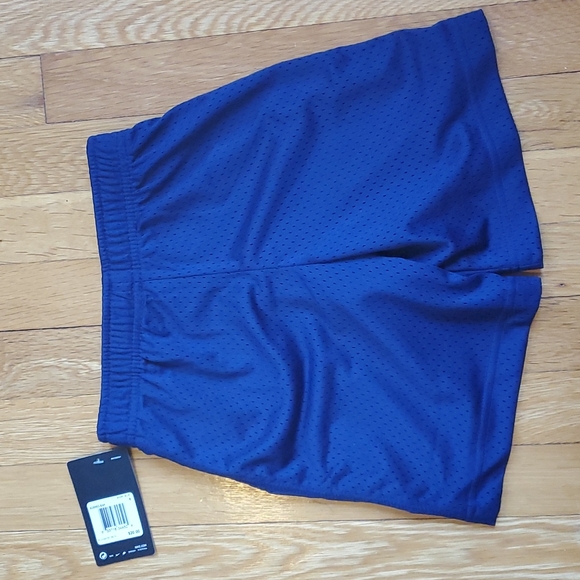 NWT Nike mesh shorts - Picture 4 of 4